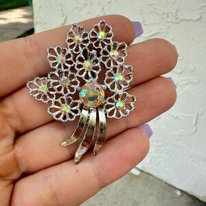 Vintage Jewelry Silver Tone Floral Brooch AB rhinestones Flower Pin